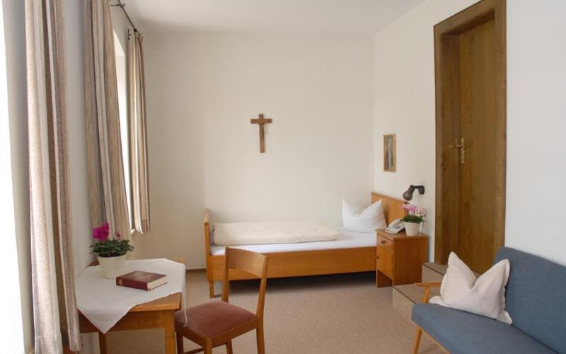 Tagungshaus Im Kloster Neresheim Hotel Bagian luar foto