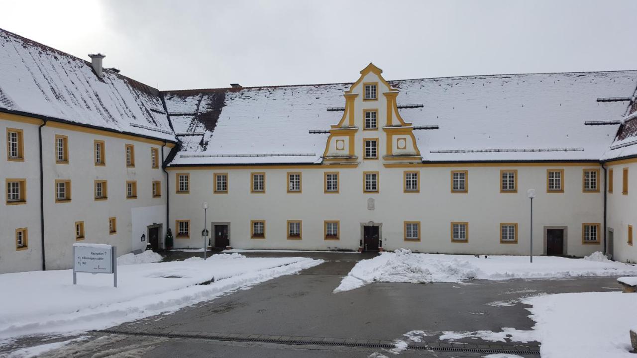 Tagungshaus Im Kloster Neresheim Hotel Bagian luar foto