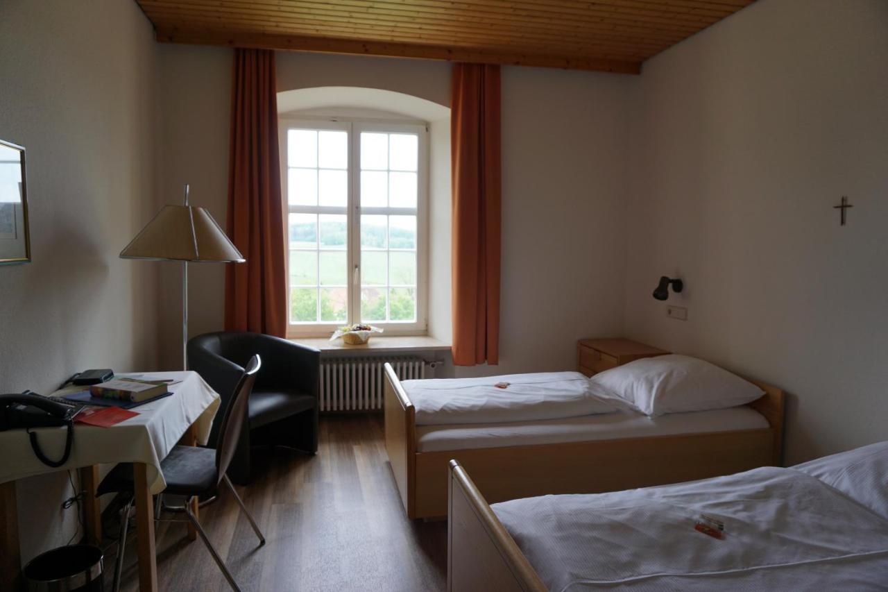 Tagungshaus Im Kloster Neresheim Hotel Bagian luar foto