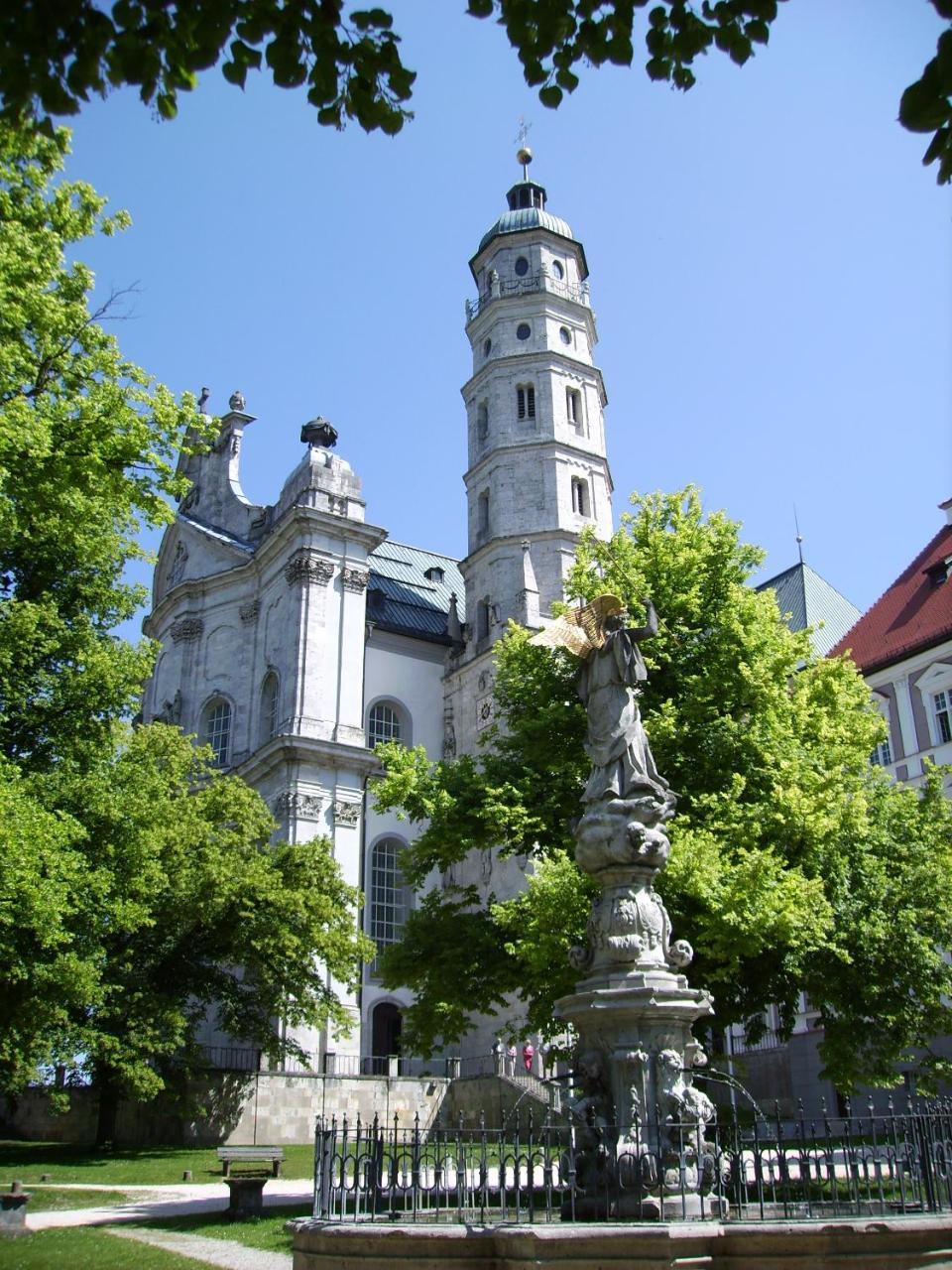 Tagungshaus Im Kloster Neresheim Hotel Bagian luar foto